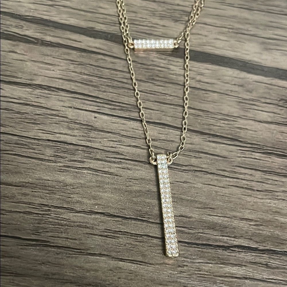 Elegant Gold-Tone Bar Pendant Necklace